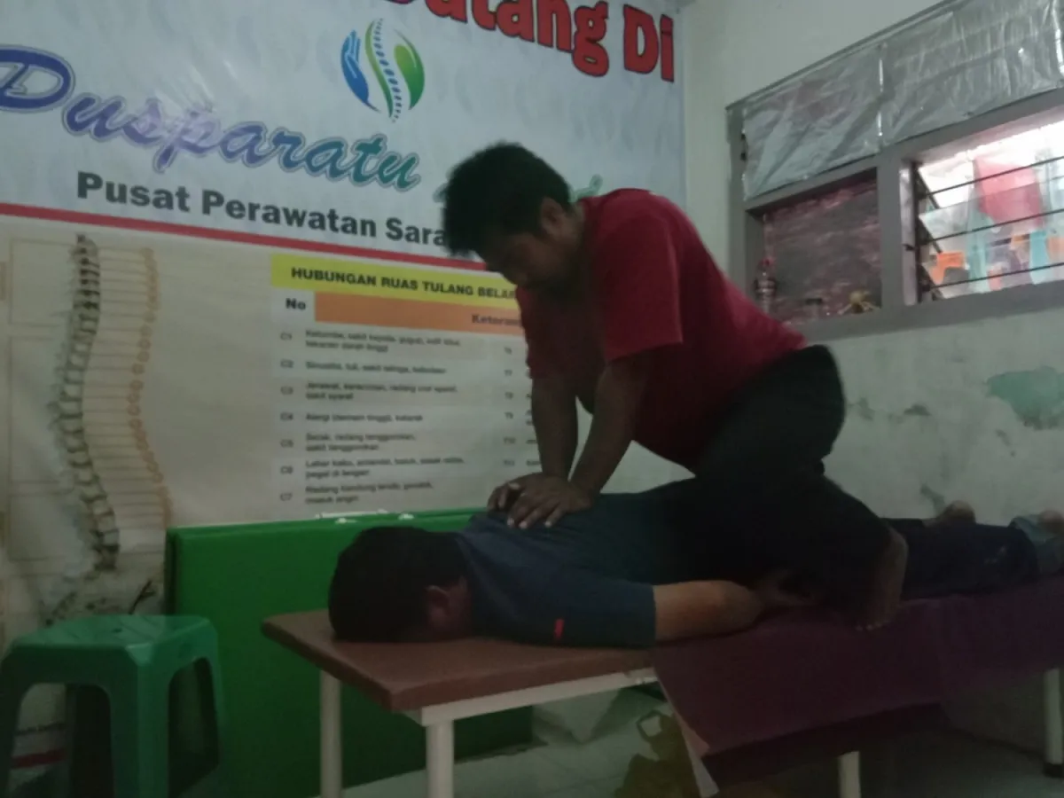 Santai Tanpa Ribet: Pijat Saraf Pak Tiwon Solusi untuk Warga Cilacap